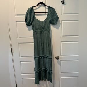Max + Ash Sage Green Crinkle Puff Sleeve Maxi Dress Bridgerton Tiered Sz Medium